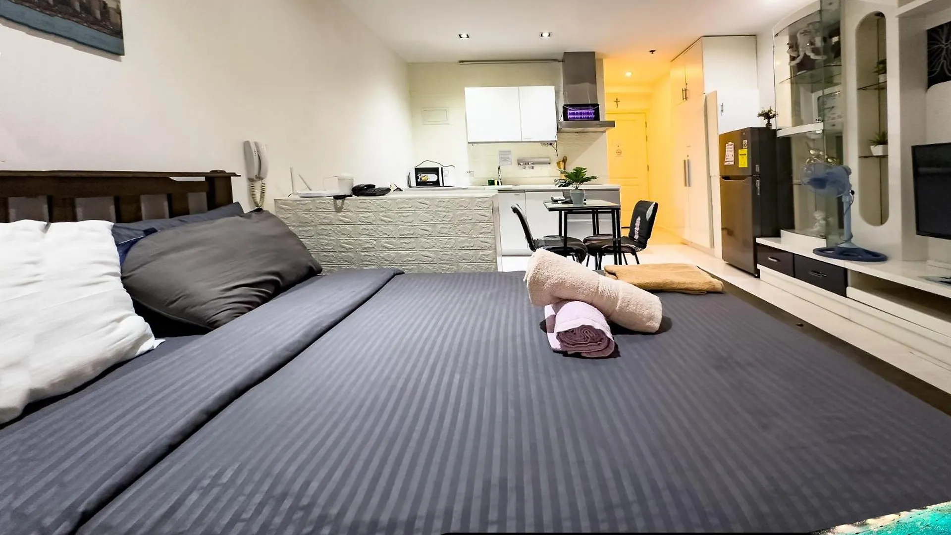 公寓式酒店 Gramercy Residences 1 Bed City View With Balcony 马卡蒂