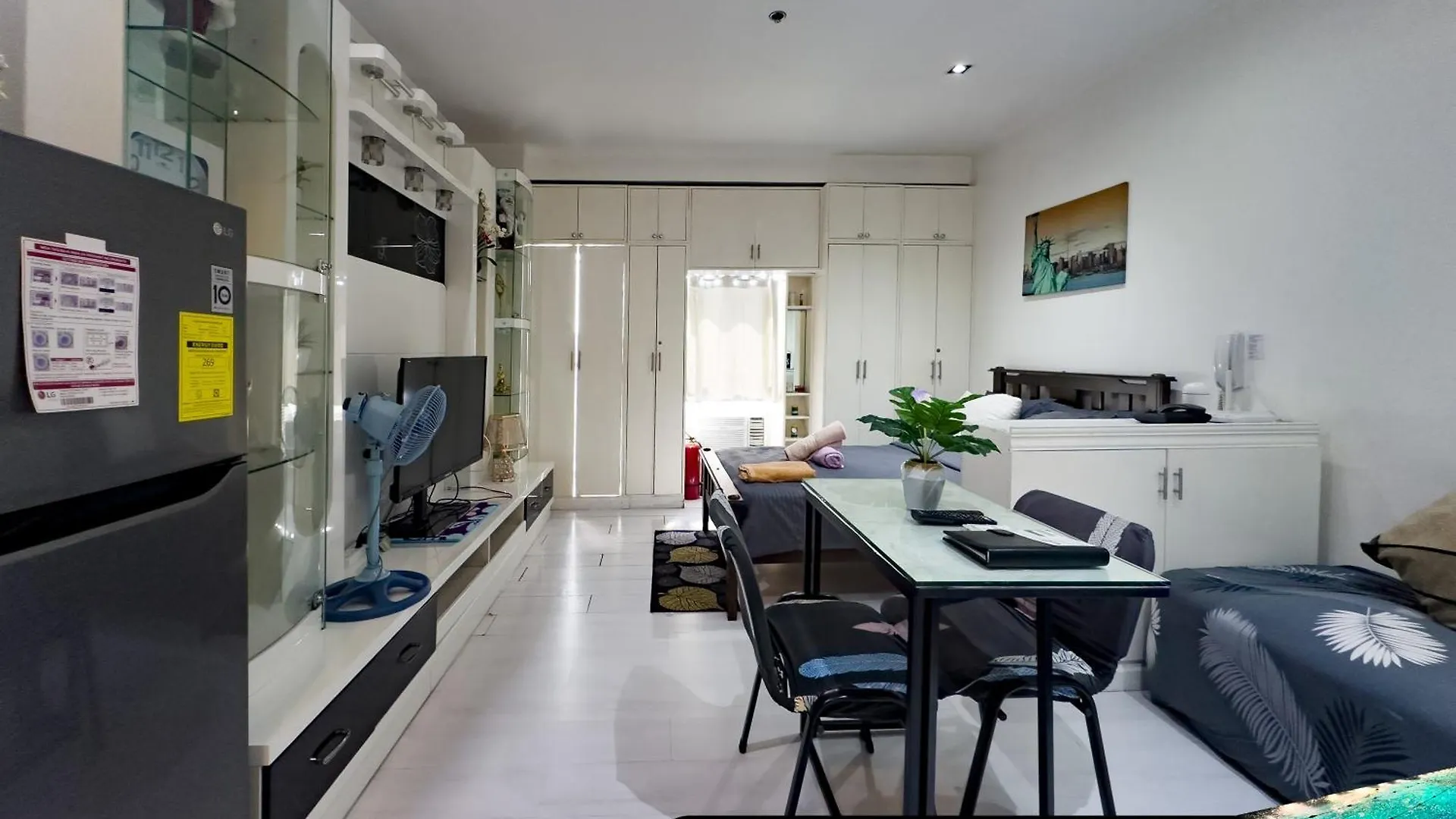 Gramercy Residences 1 Bed City View With Balcony 马卡蒂