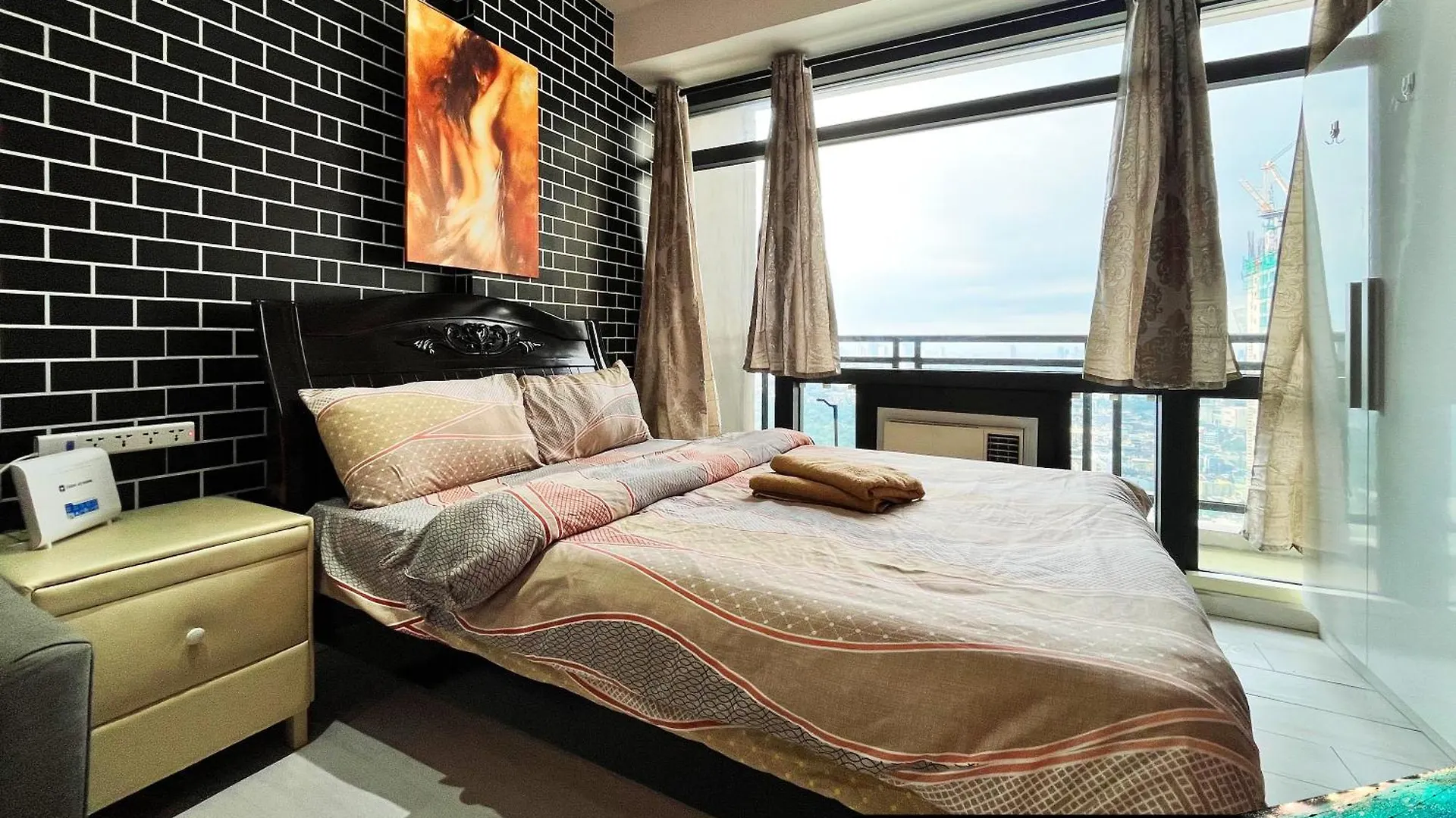 Gramercy Residences 1 Bed City View With Balcony Makati City 3*,  Philippines