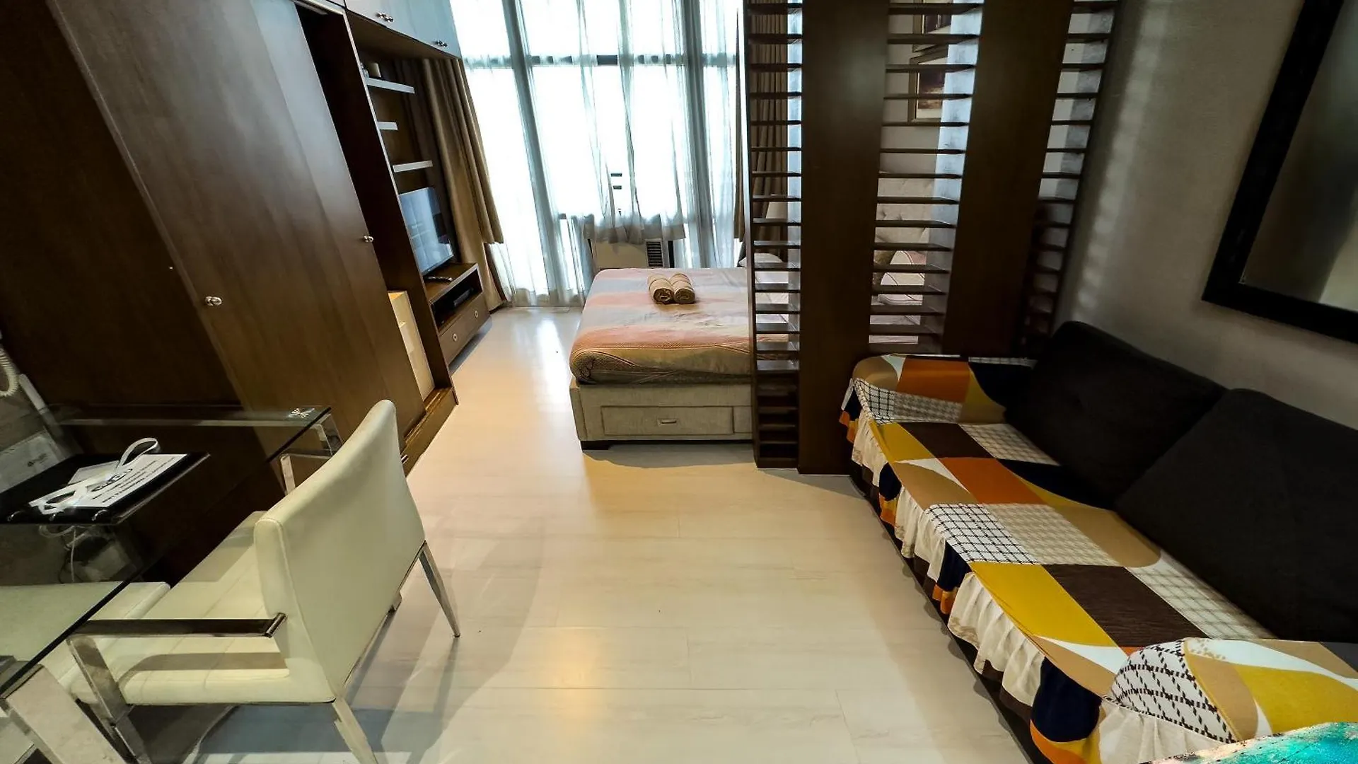 Gramercy Residences 1 Bed City View With Balcony 马卡蒂 3*,